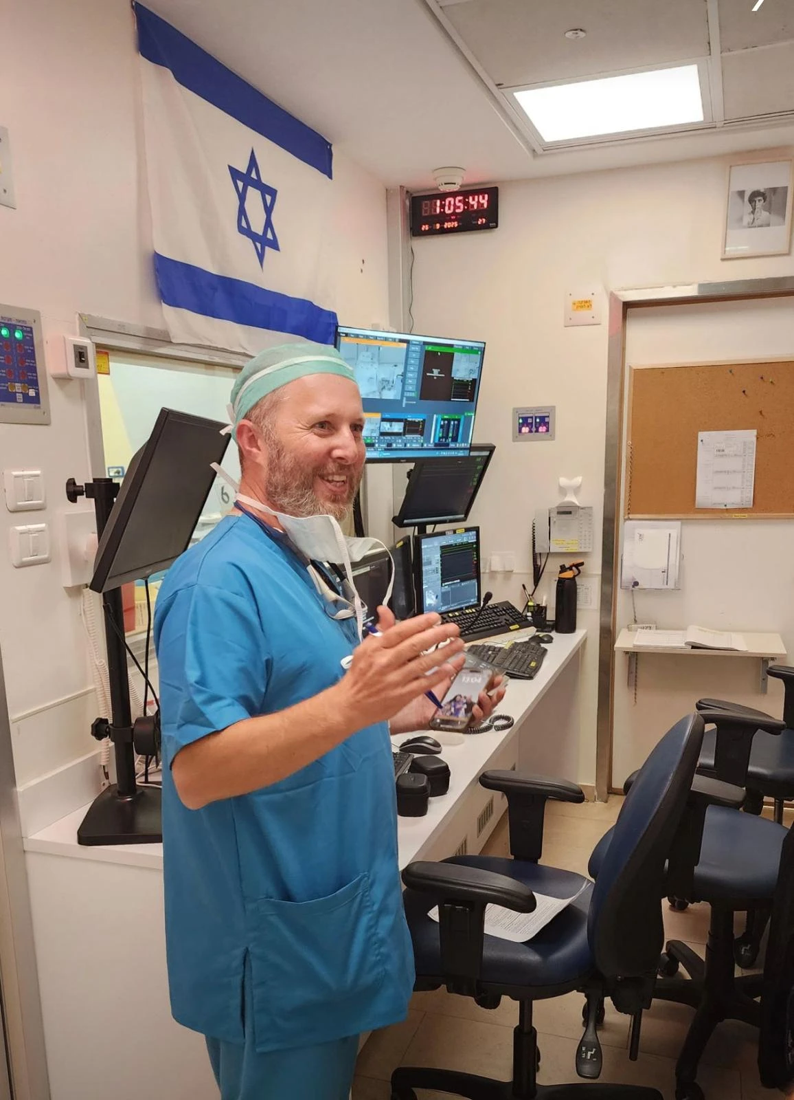 פרופ' אדוארד קויפמן – פרופסור חבר לקרדיולוגיה באוניברסיטת תל אביב